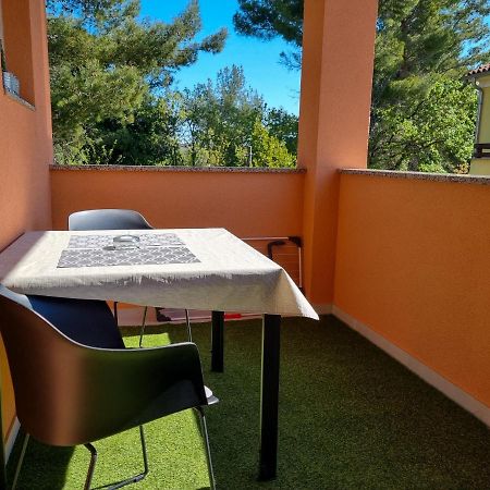 Appartement Juli No 2 à Poreč Extérieur photo